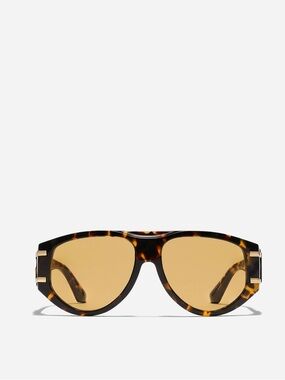 Dolce & Gabbana Griffe Sunglasses in Yellow havana